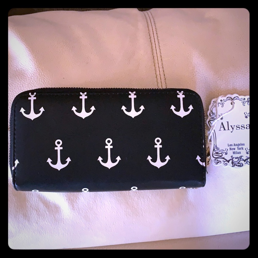 ⚓️⚓️Double zipper wallet/clutch⚓️⚓️
